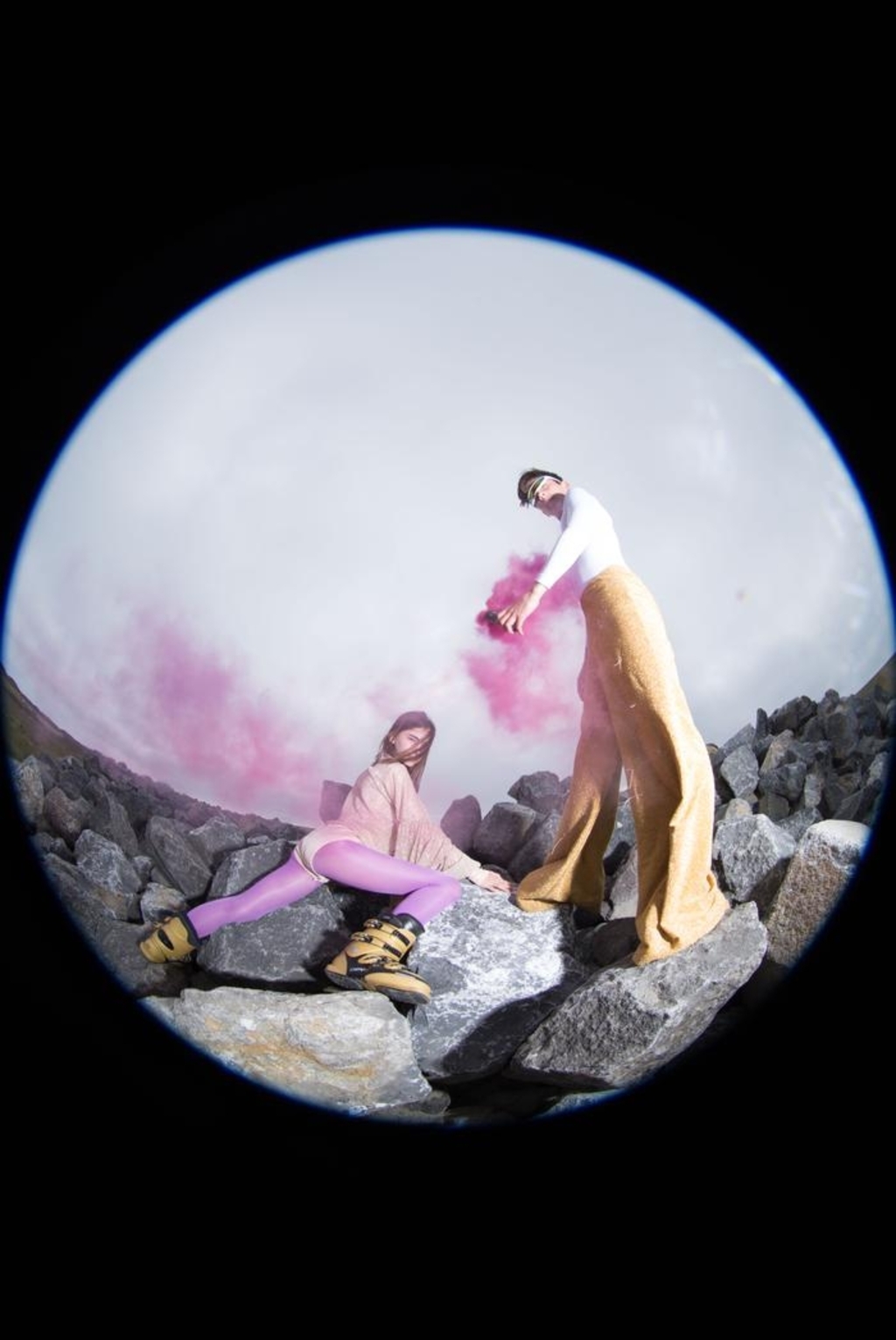 <p>twins op jules verne reis</p>