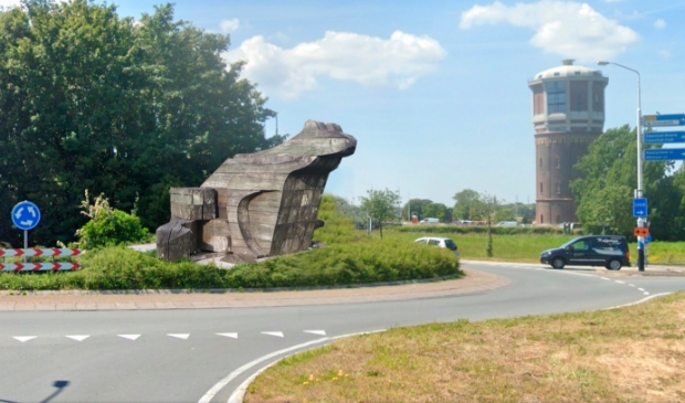 <p>De Kroosduiker zou toch prachtig staan op de rotonde? </p>