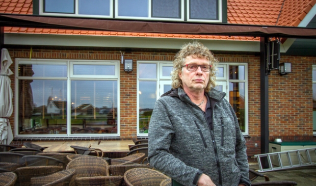 <p class="ONDERSCHRIFT" pstyle="ONDERSCHRIFT">Sjoerd Teerenstra is een optimist, maar ook een realist. "Eind vorig jaar was al mijn geld op. Nu moet ik leningen afsluiten.</p>