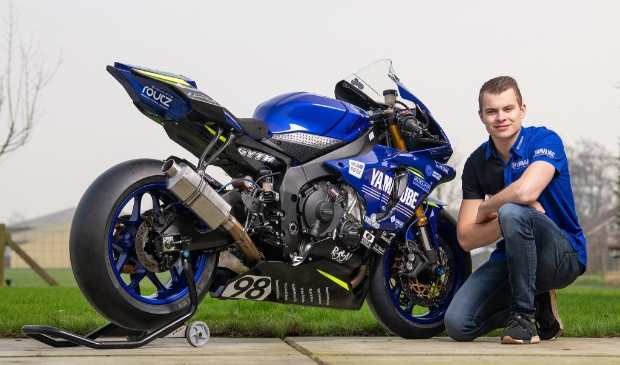 <p>Nick Vlaar heeft zijn carrière als motorcoureur beëindigd.</p>