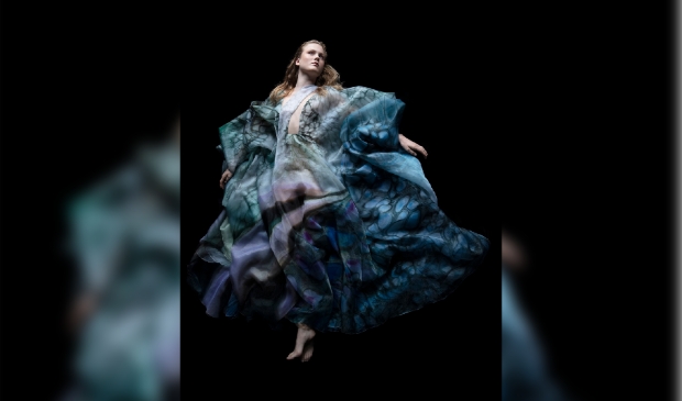 <p>Jurk: Iris van Herpen </p>