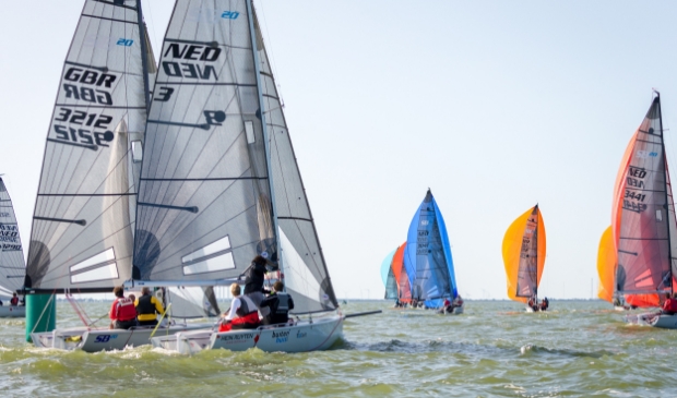 <p>SB 20's tijdens Open Dutch Sailing Championships 2020.</p>