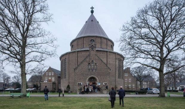 <p class="ONDERSCHRIFT" pstyle="ONDERSCHRIFT">Historische Vereniging Heiloo ontvangt een bijdrage van € 3.000,-. De vereniging wil met een groot aantal organisaties vrijwilligers werven voor activiteiten op het Landgoed Willibrordus. </p>