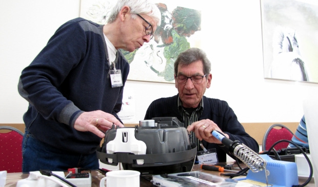 <p pstyle="PLAT">Het Repair Café gaat weer van start.</p>