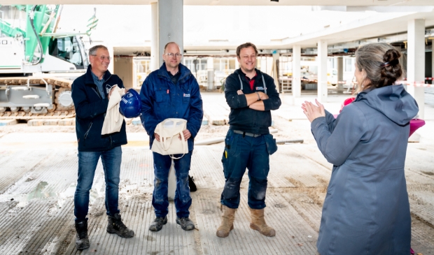 <p>De nieuwbouw van het revalidatiecentrum in Oudorp bereikt hoogste punt.</p>