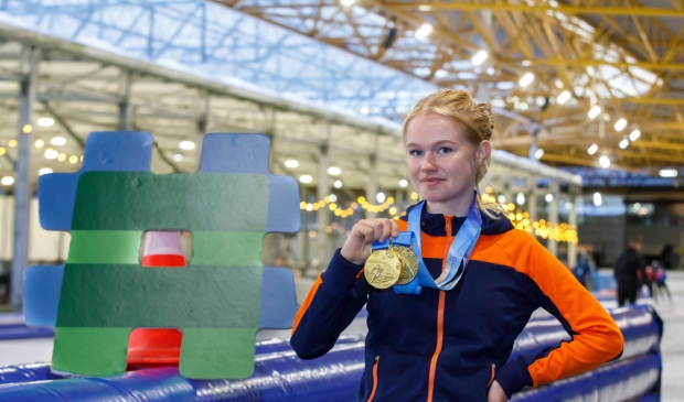 <p>Sophie Kraaijeveld: "om te voorkomen dat wij corona kregen, was het vliegtuig helemaal voor ons." </p>