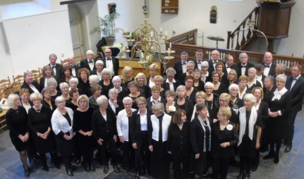 <p>Projectkoor Castricumin vol ornaat.</p>