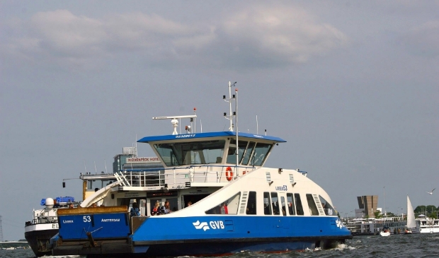 <p>Wandelen en oversteken met verschillende veerponten.</p>