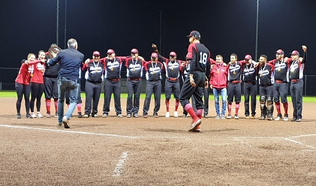 <p>Softbalheren Fastpitch van Alcmaria Victrix zijn landskampioen in de Hoofdklasse.</p>
