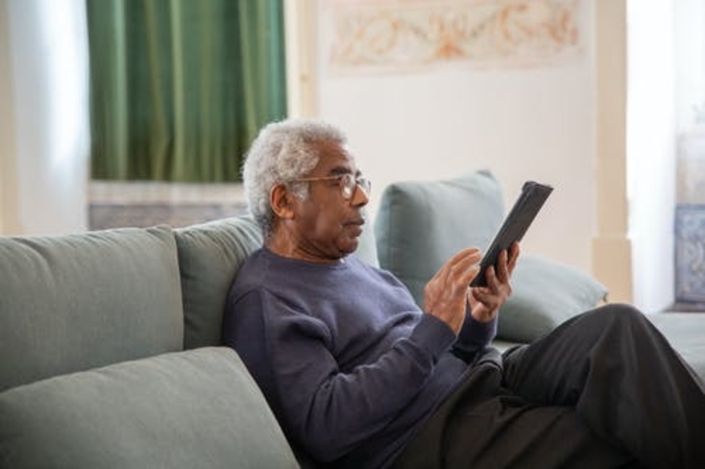 <p>Regel gezondheidszaken via internet.</p>