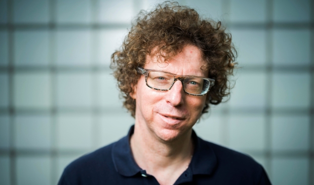 <p>Arnon Grunberg is in Nederland voor onder andere een lezing bij boekhandel Plukker.</p>
