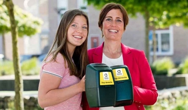 <p>Draag ook een steentje bij en collecteer voor Alzheimer Nederland.</p>