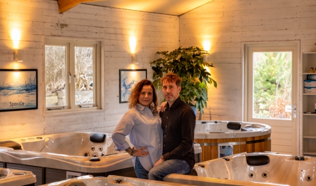 <p>Eigenaren van Spa & Co: Carmen Thielsch - Jong en Alexander Jong</p>