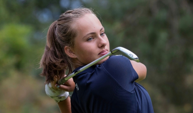 <p>Fleur van Beek. ,,We zitten natuurlijk regelmatig samen als concurrenten in een flight en spelen voor onze eigen overwinning.''</p>