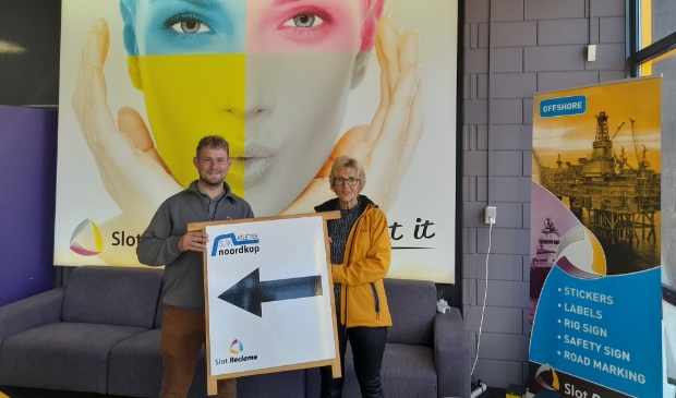<p>Slot Reclame heeft tien prachtige borden gesponsord.</p>