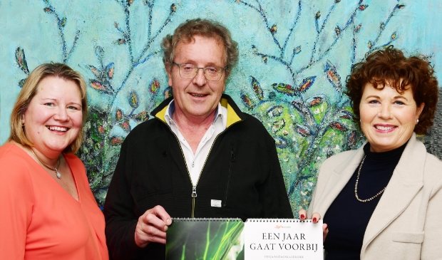 <p>De burgemeester was vol lof en bedankte voor de overhandiging. Aanwezig bij de overhandiging was tevens Marieke Neesen van Lief Langedijk. </p>