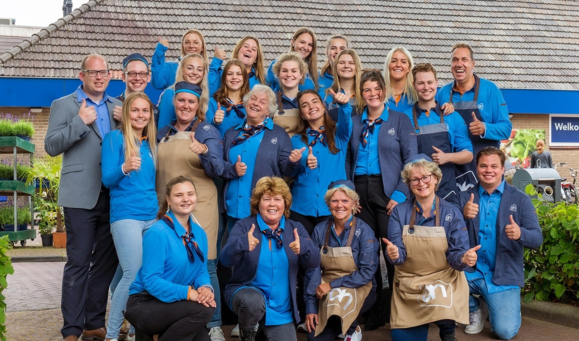 Het team van Albert Heijn Akersloot staat dinsdag 2 november om 16:00 uur klaar om iedereen te verwelkomen. Foto - Albert Heijn, Pieter Hulleman 