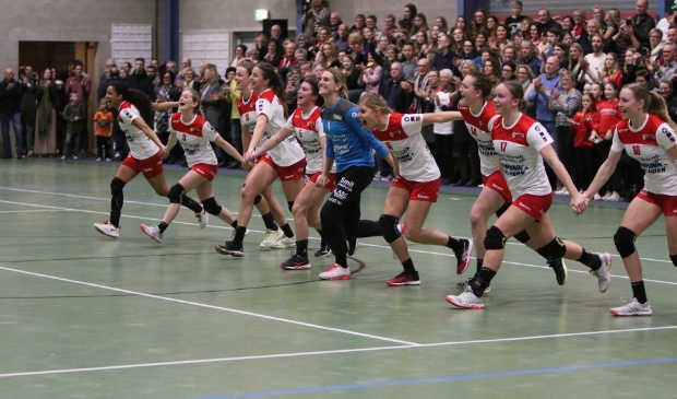 <p>Het Dames 1 team van JuRo Unirek VZV.</p>