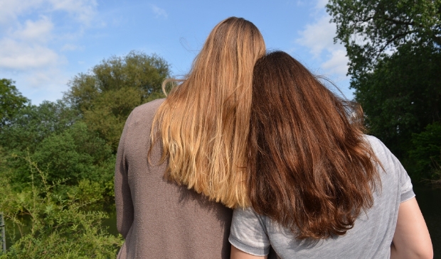 Elkaars zus in de buurt zijn, dat is het doel van Buurtzus.