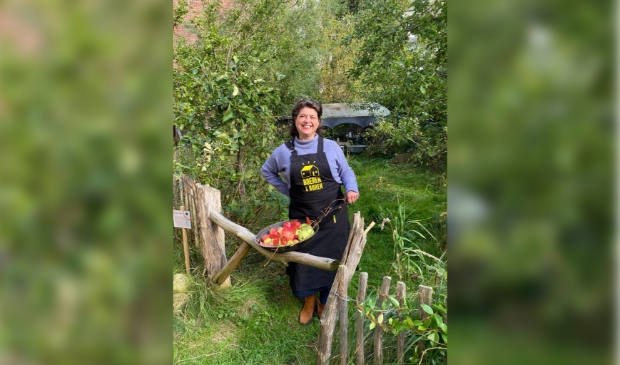 <p>Luud de Haas opent haar Buurderij bij MidWest in de Baarsjes </p>