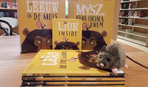 <p>Het boek 'De leeuw in de muis' van Rachel Bright.</p>