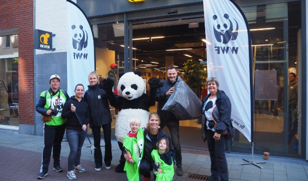 <p pstyle="PLAT">‘Ploggers’ ruimen 58 kilo zwerfvuil op in Haarlem.</p>