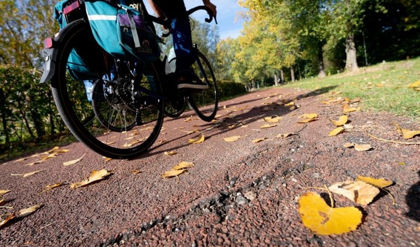 Wethouder Peter van Diepen: “Goed dat wij weer een stap verder zijn. Je bent geen fietsdorp zonder de juiste fietsvoorzieningen."