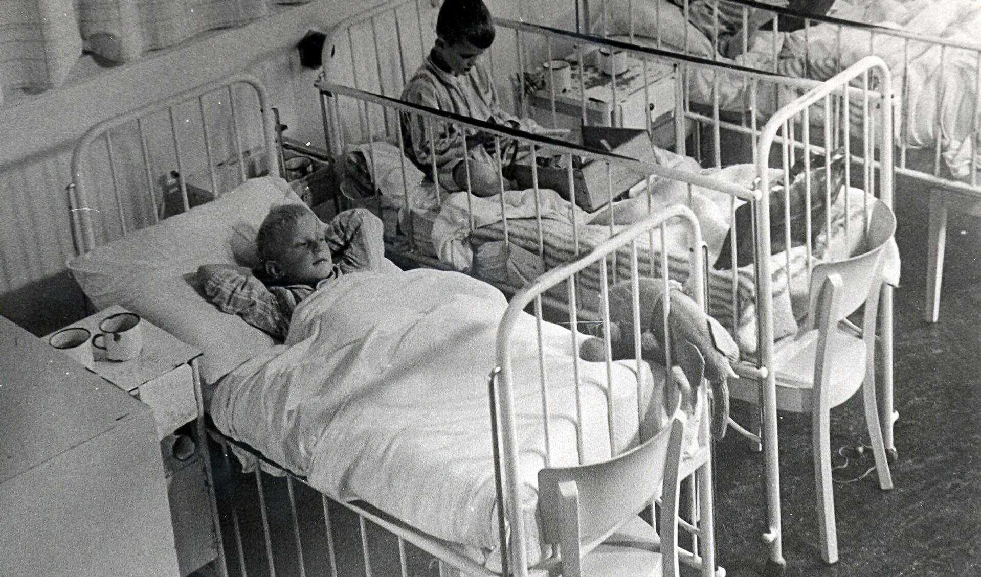 De kinderafdeling in het Stadsziekenhuis 1944-1945. 
