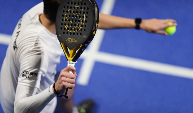 <p>Padel kan vanaf morgen ook in Hoofddorp.</p>