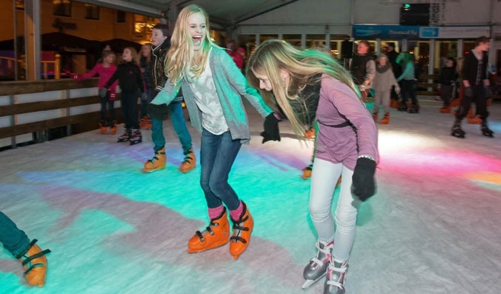 Lekker dansen, zingen en schaatsen bij Schagen on Ice.