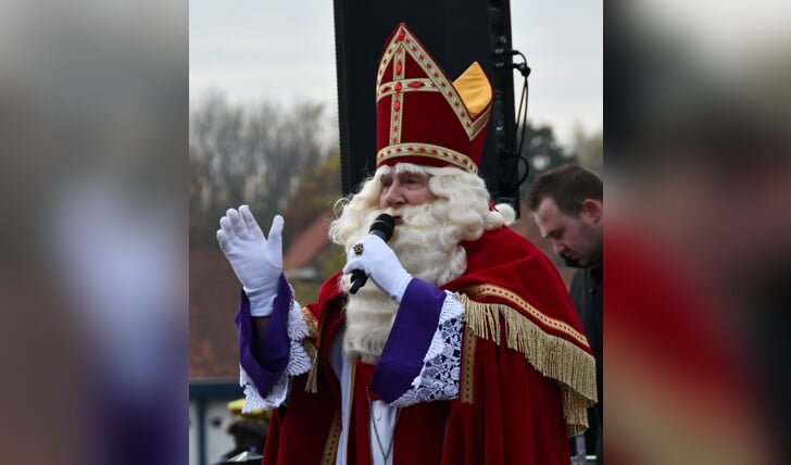 Sinterklaas zet op 20 november voet aan wal op de Burcht.