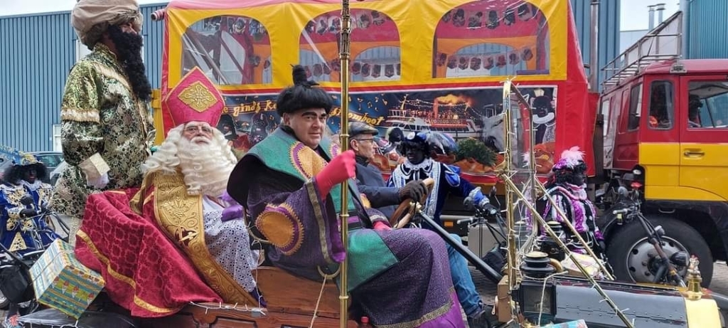 <p>Sinterklaas had stiekem een intocht gepland in Volendam.</p>