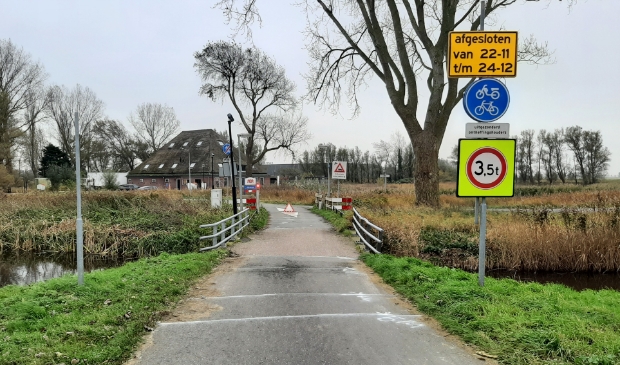 <p class="ONDERSCHRIFT" pstyle="ONDERSCHRIFT">Er komt een nieuwe brug over de Ringsloot op de Nijenburgerweg.</p>