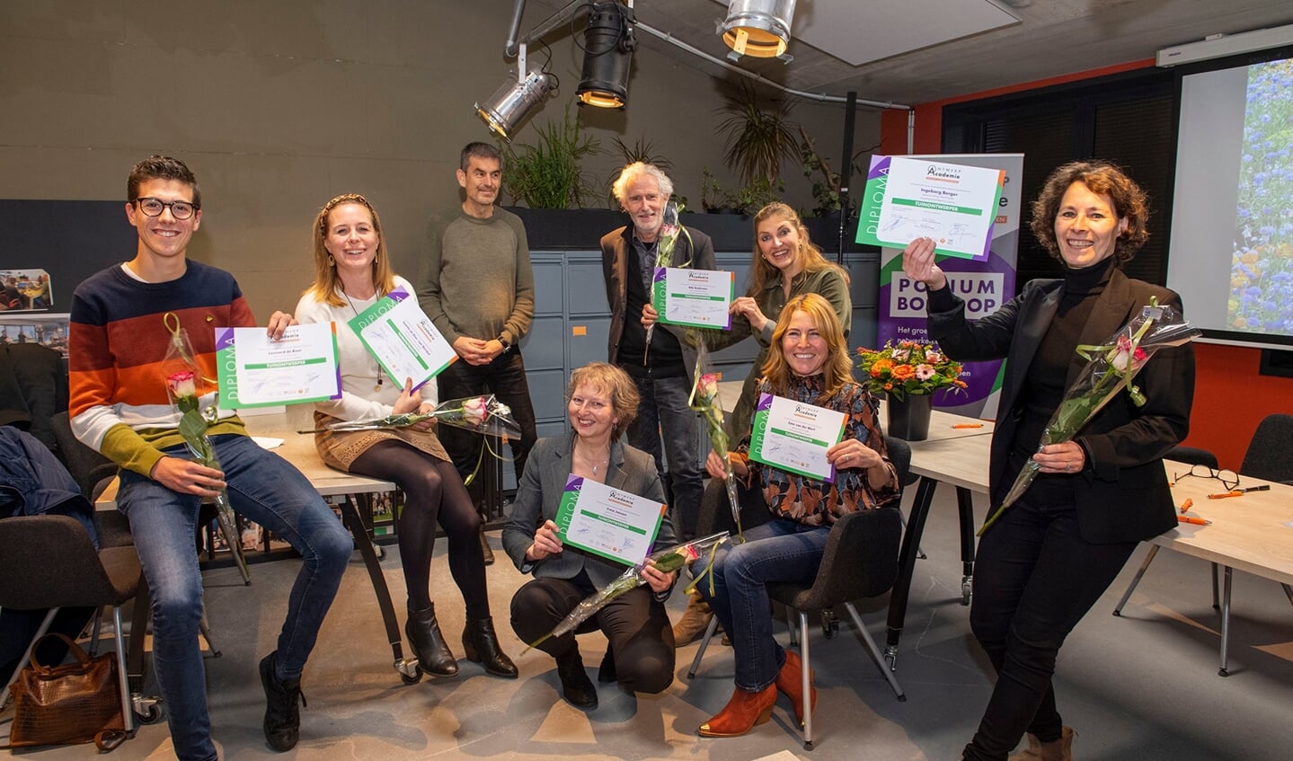 Op de leslocatie in Hazerswoude-Dorp is de champagne ontkurkt om het feestelijke moment te vieren.