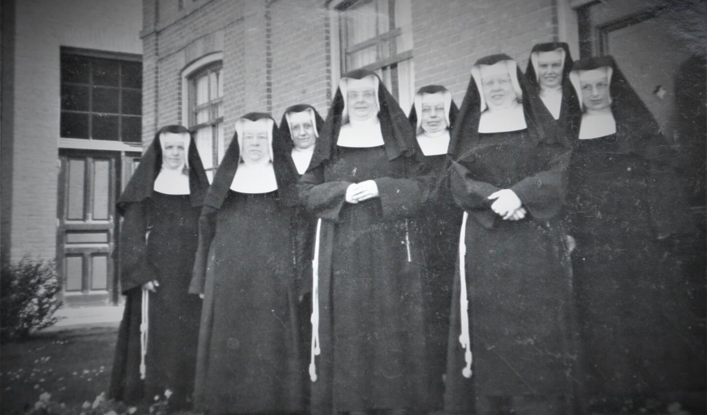 Enkele van de zusters die lesgaven aan de Oude Zusterschool St. Joseph.