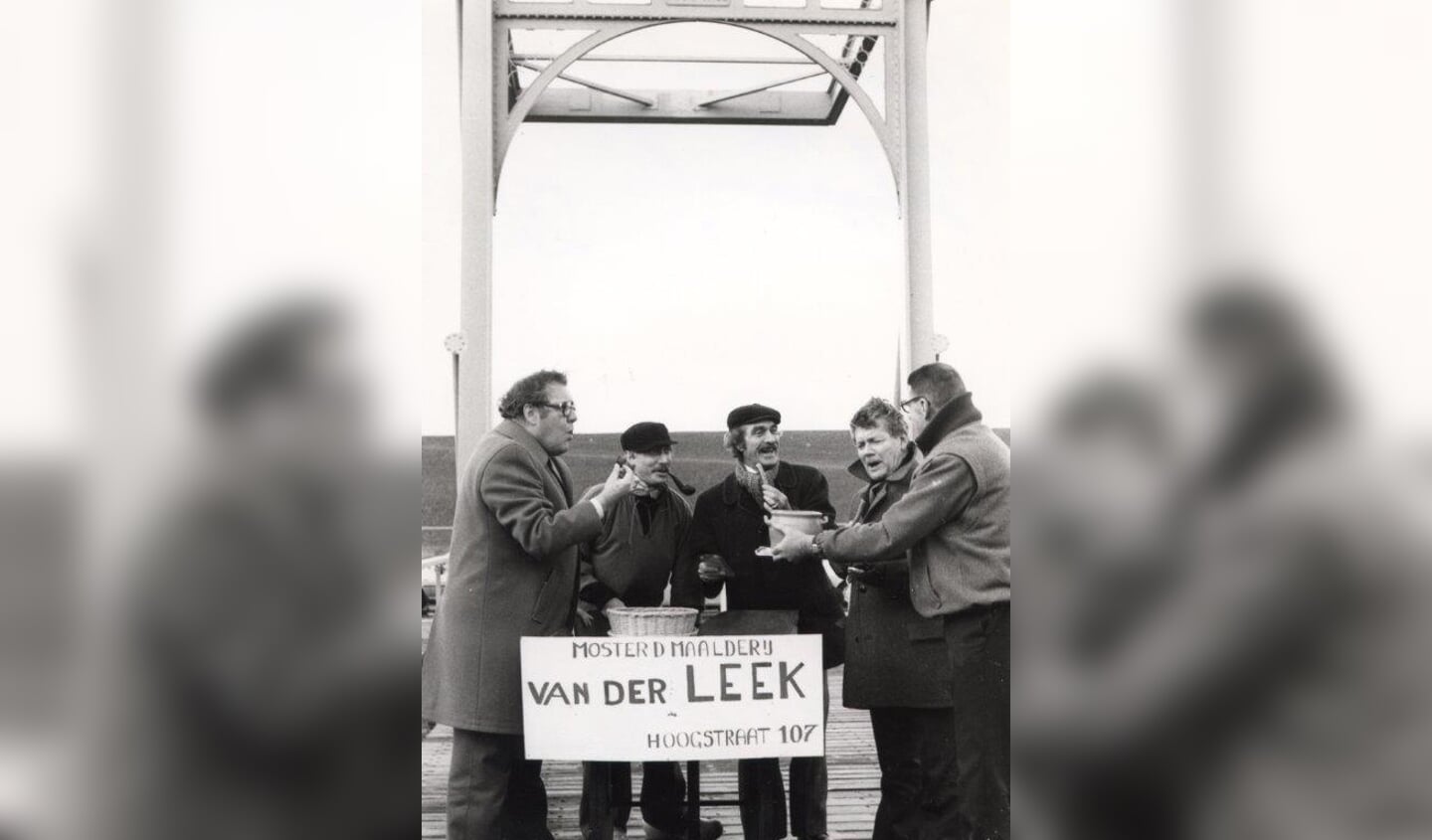 Heropening Mosterdbrug.