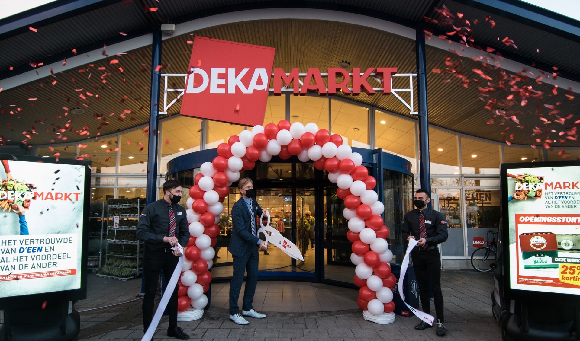 Feestelijke opening vandaag van de DekaMarkt in Purmerend.