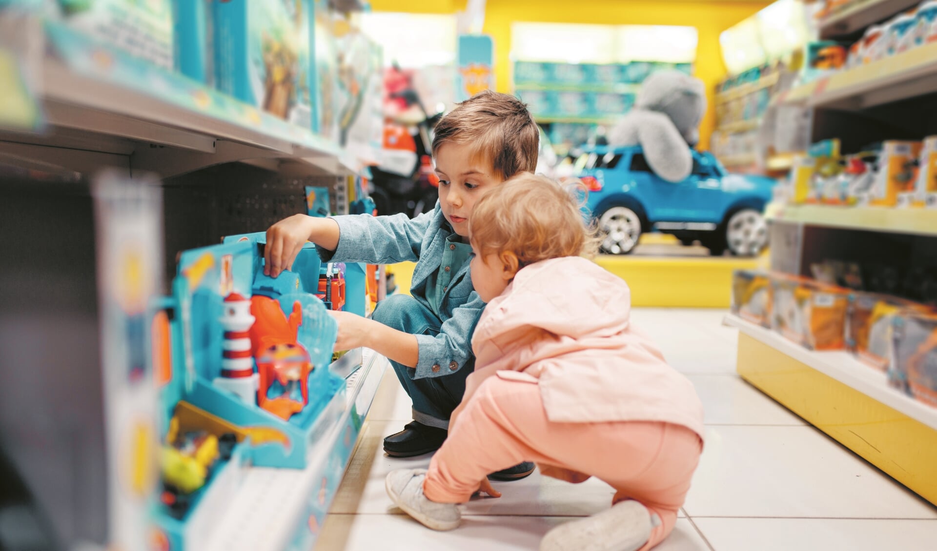 Speelgoedwinkels hebben nog altijd een magische aantrekkingskracht op kinderen. De speelgoedwinkels verdwijnen echter steeds meer uit het straatbeeld.