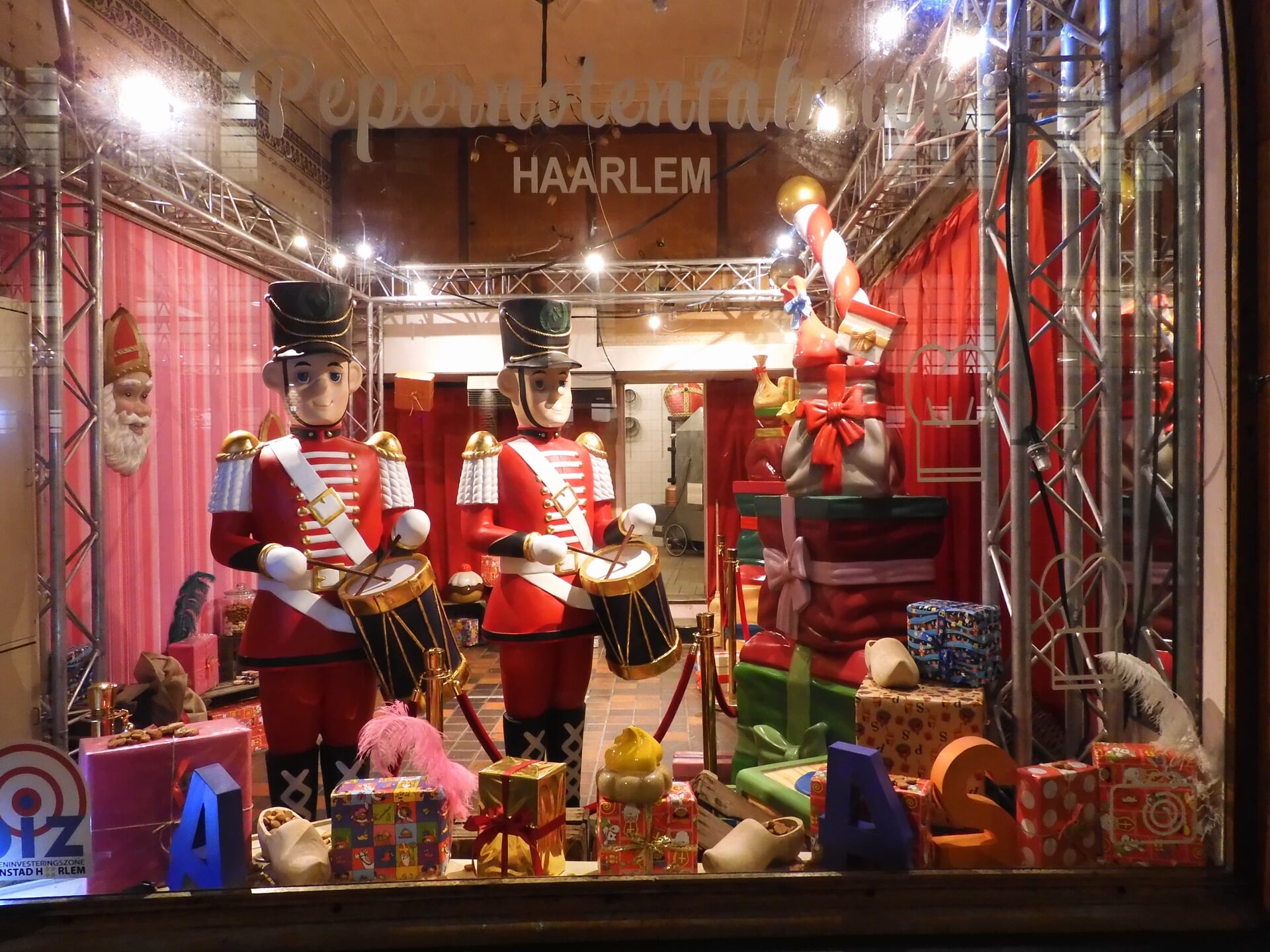 Ga jij ook kijken (en proeven!) bij de Pepernoten Fabriek in Haarlem?