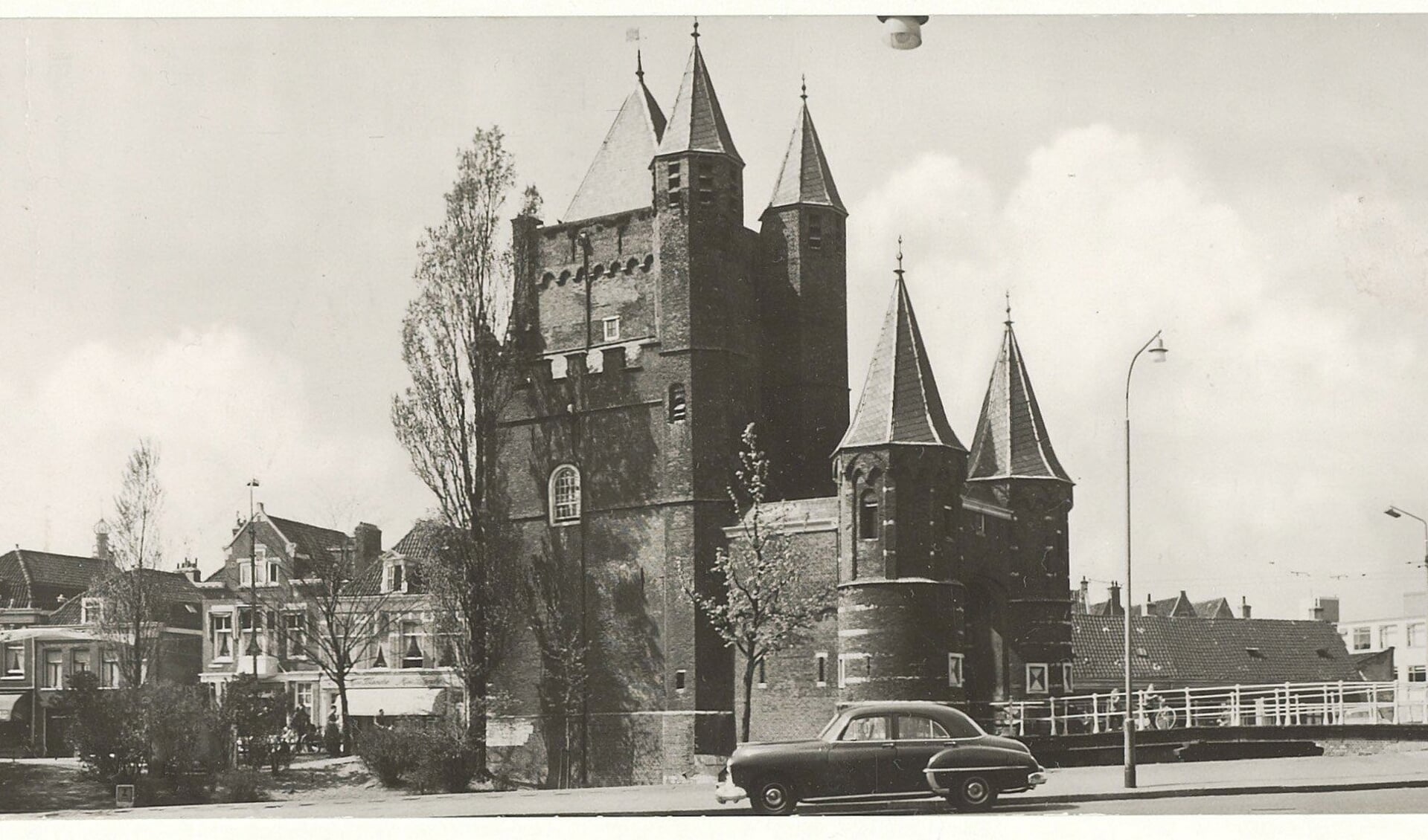 De Amsterdamse Poort in 1955. 