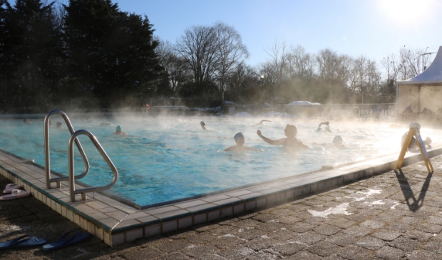 <p>Van 6 december tot en met 9 januari gaat het winter zwemmen bij De Thermen2 weer van start </p>