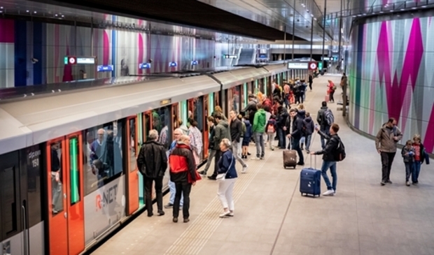 <p>De nieuwe metrolijn en de aanpassing van het ov-netwerk hebben de grote reizigersgroei van voor corona kunnen opvangen. </p>