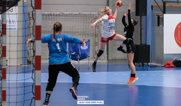 <p pstyle="KOP"><strong>JuRo/Unirek VZV bij laatste 16 in Europa Cup.</strong></p>