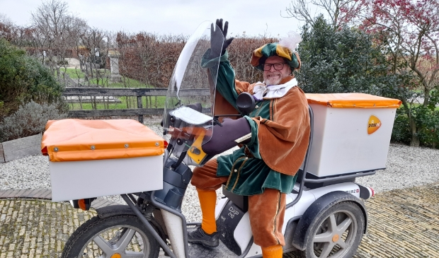 <p>Peter is de komende weken Piet</p>