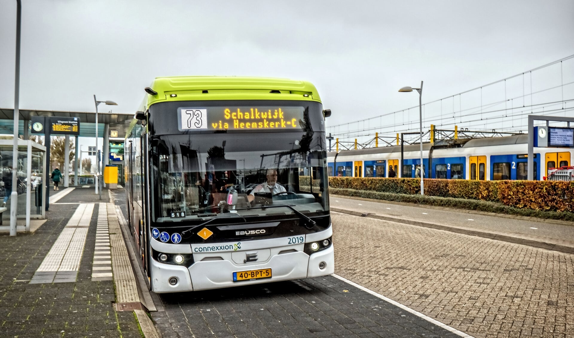 Spitstreinen vertrekken vanaf 12 december een kwartier laten vanuit Uitgeest. Rijtijden Connexxion bussen wijzigen.