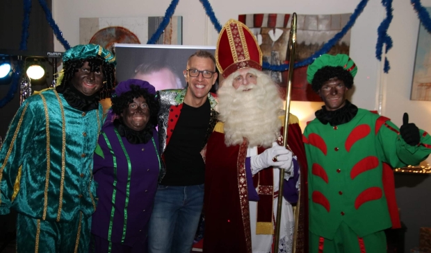 <p>Naast De Hollander verzorgde Pietenband Sint Musica een spetterende show.</p>