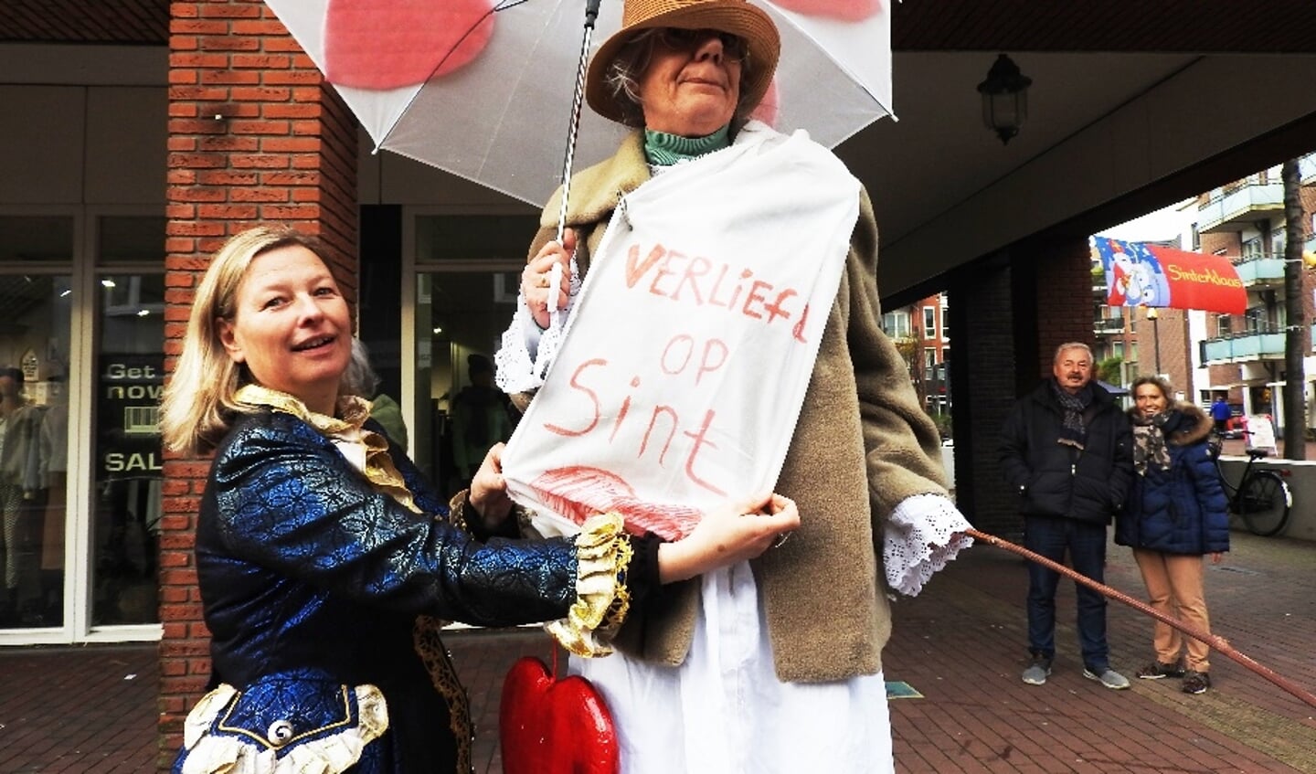 Castricum: De Creatieve Wieven verliefd op Sinterklaas 
