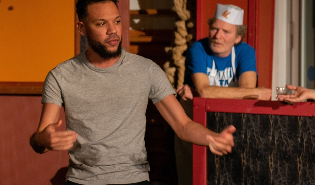 <p>Aflevering 4 van Chicken Haalhaal wordt weer een pareltje vol mooie muziek en spoken word. </p>
