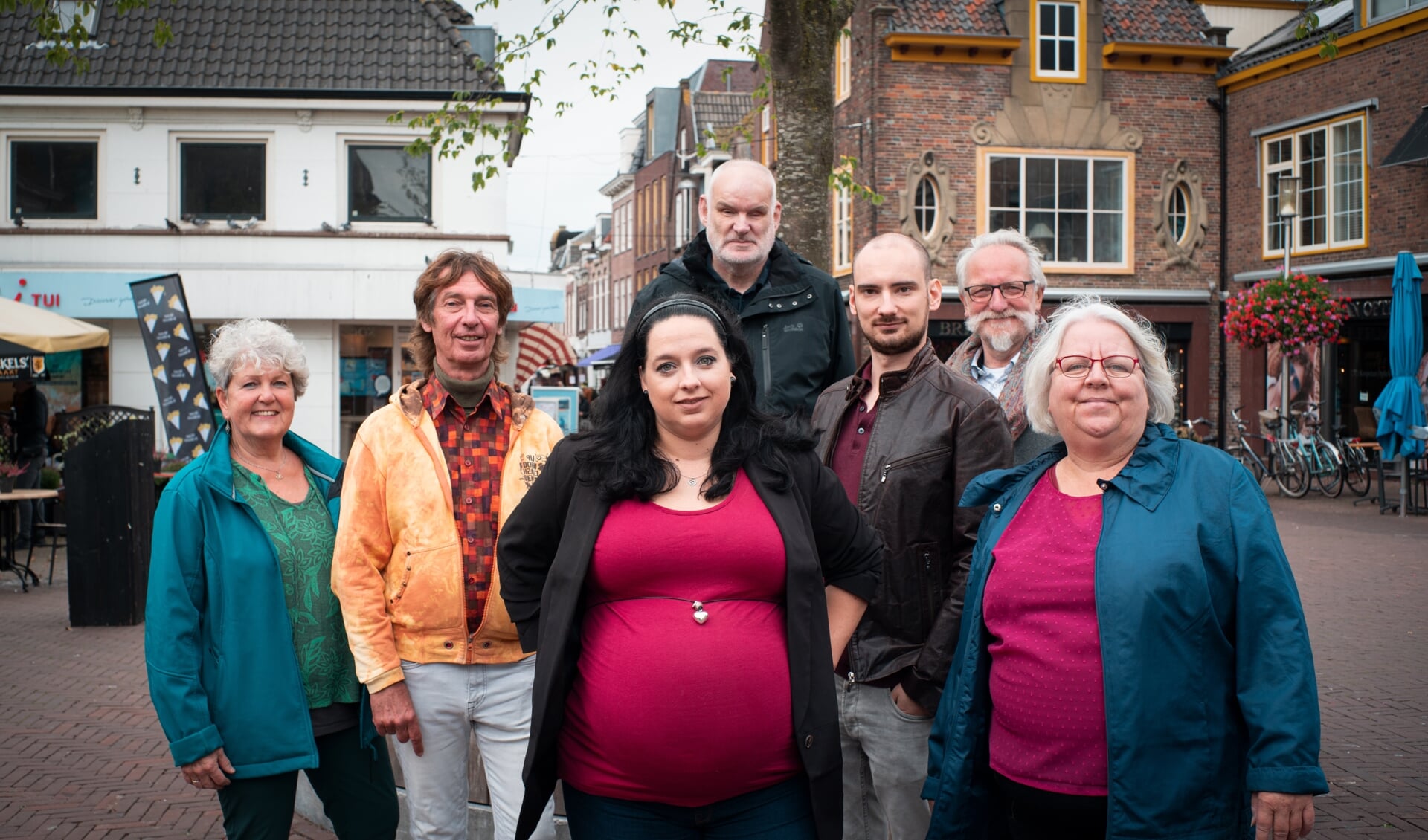 De kandidaten van GroenLinks met vooraan in het midden lijsttrekker Marone Welbergen.