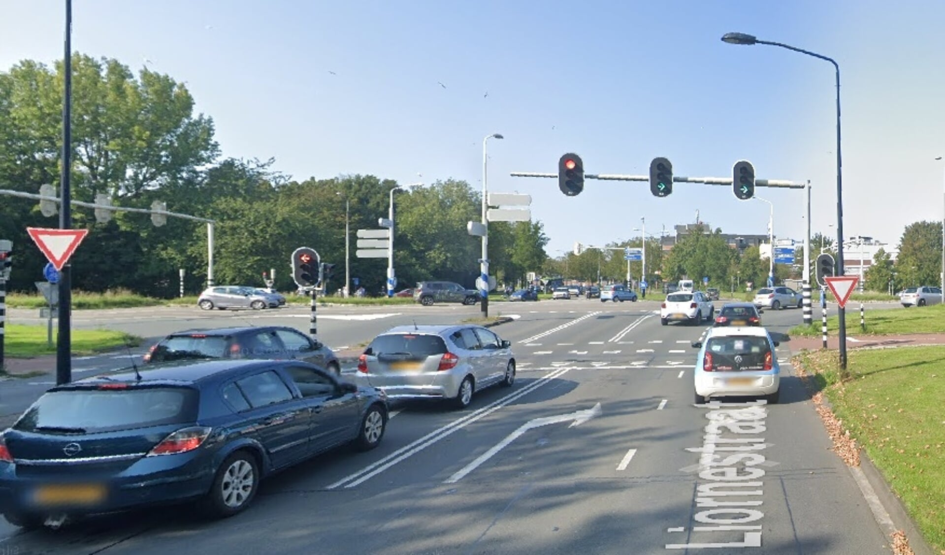 De fractie van ÉénHoorn maakt zich grote zorgen over de gevaarlijke verkeerssituatie op kruising Provinciale weg/Liornestraat/Zwaagmergouw. 